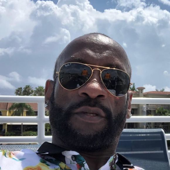 Meet your Posher, Robert - Picture 1 of 1